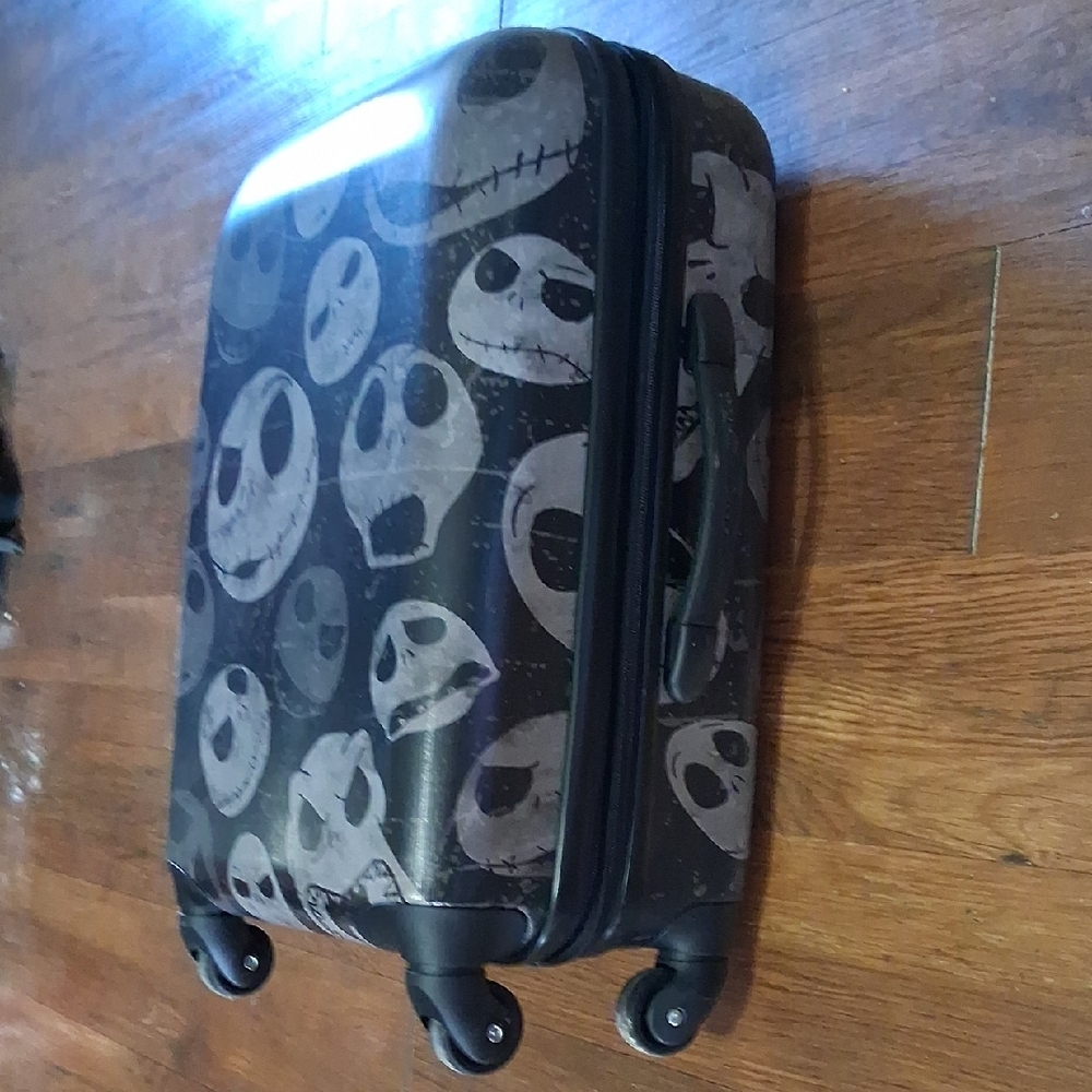 American Tourister Disney Nightmare Before Christmas Jack Skellington Suitcase - Picture 3 of 12